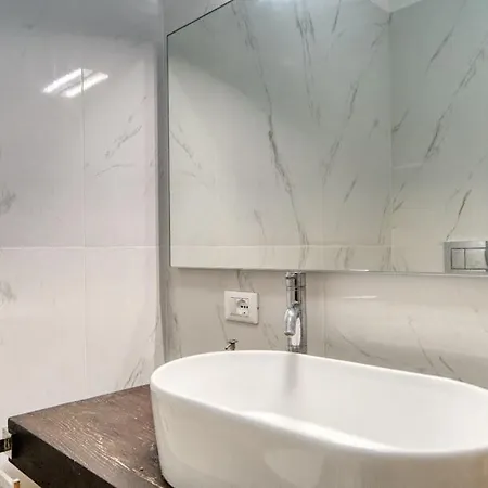 Open Space Flat Close To Metro Mm3 *
