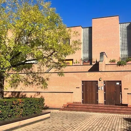Open Space Flat Close To Metro Mm3 Apartment San Donato Milanese